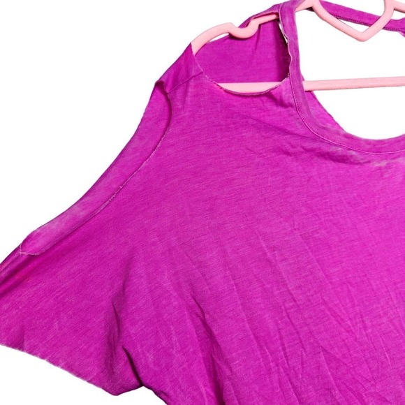 Chaser NWT Deconstructed Double Cold Shoulder Cutout Tunic Top Peony Size Medium - Picture 3 of 6